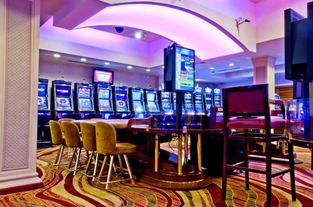 Savannah Hotel & Casino Парамарибо Екстер'єр фото